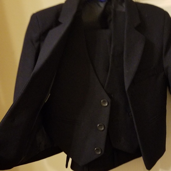 Navy Blue Toddler boys Suit - 3pc - Picture 2 of 5